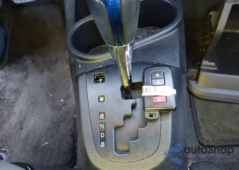 2017 Toyota Prius C Four z USA, uszkodzony, nr VIN JTDKDTB33H1591789